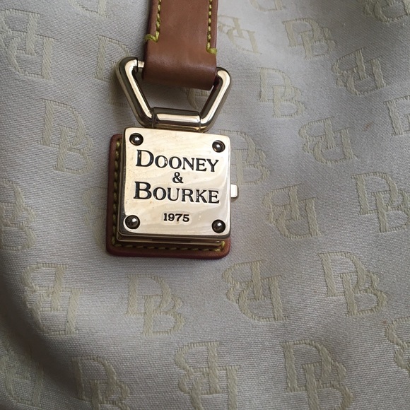 Dooney & Bourke EUC RARE Slouch Pristine Ivory/Cream Bag Beautiful Gold Hardware - Picture 5 of 16